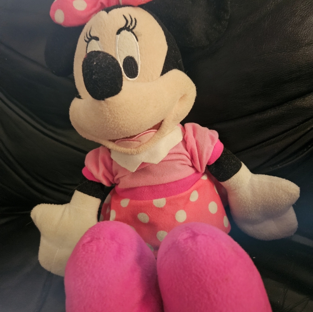 Minnie Mouse doll